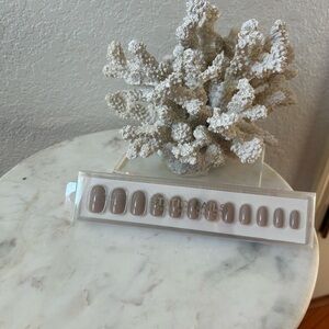 Static Nails Elegant Taupe Press-On Nails